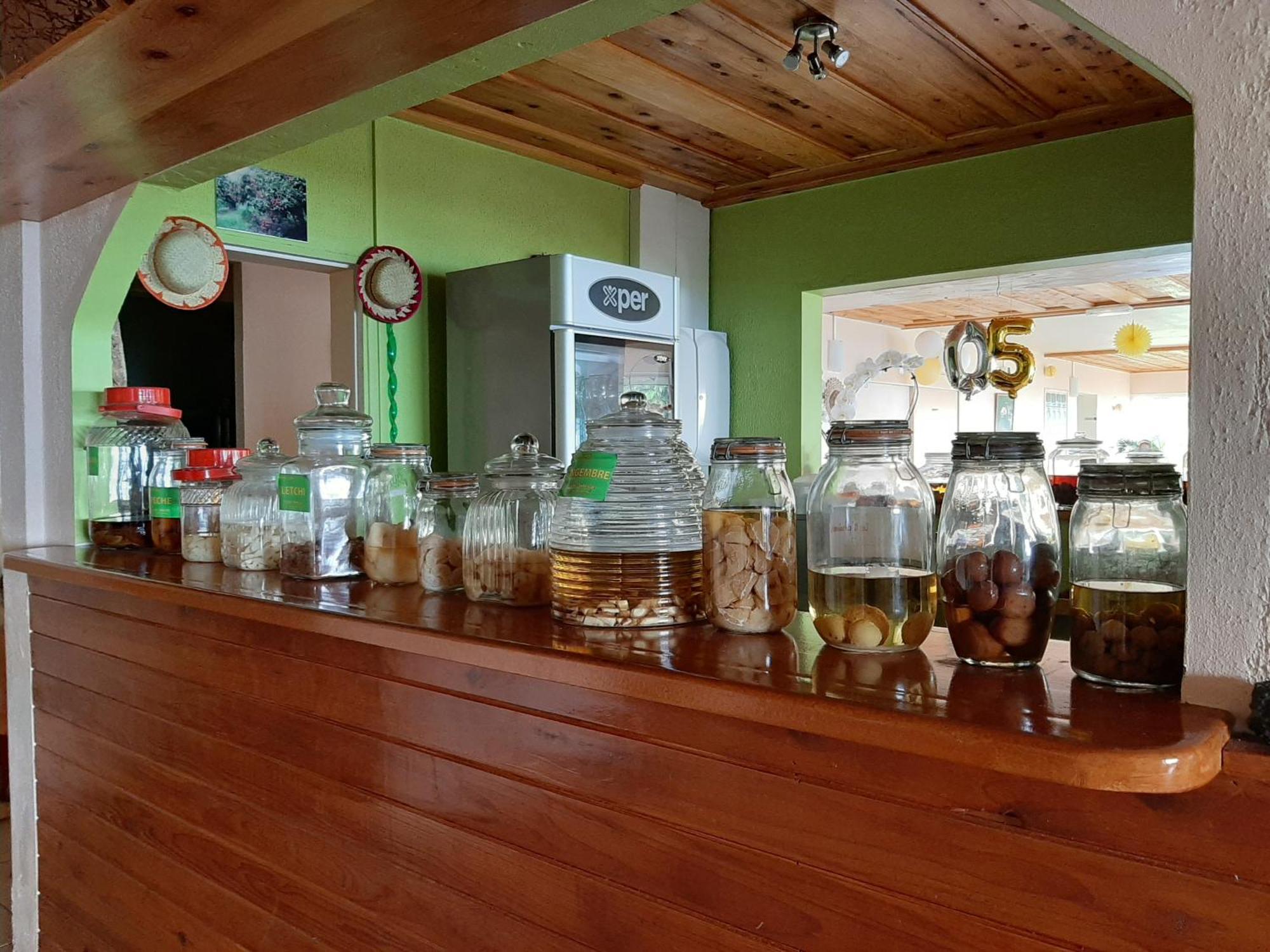 Ferme Auberge Le Ti'Planteur แซงต์ฟิลิป ภายนอก รูปภาพ